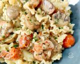 Foto del paso 8 de la receta: Mafalda con cherry, portobello y gambones cremosos