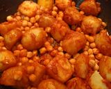 Foto del paso 2 de la receta: Acelgas con patatas y garbanzos