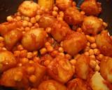 Foto del paso 2 de la receta: Acelgas con patatas y garbanzos