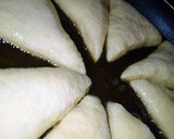 A picture of step 6 of Triangle shaped stuffed bread.