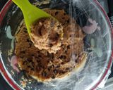 Foto langkah ke 4 dari resep Bakery style choco chip cookies.