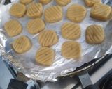 आटे की खास्ता बिस्कुट (Aate ki khasta biscuit recipe in Hindi) रेसिपी चरण 4 फोटो