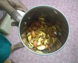 ஸ்டஃப்டு சால்ட் மற்றும் நட்ஸ் சப்பாத்தி (Stuffed salt and nuts chappathi recipe in tamil) ரெசிபி ஸ்டேப் 3 புகைப்படம்