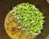 عکس مرحله 3 از دستور خورشت کرفس با گوشت قلقلی🥘