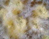 A picture of step 4 of Methi na Gota.