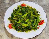Foto langkah ke 4 dari resep Tumis Asam Kangkung.
