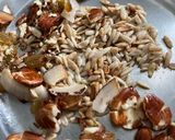 #सूखा नारियल गोंद पंजीरी रेसिपी चरण 2 फोटो