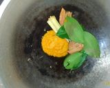 Foto langkah ke 3 dari resep Sayur daun singkong.