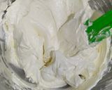 Foto langkah ke 7 dari resep Italian Meringue Buttercream (Tanpa Termometer).