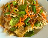 Hình bước làm 4 của món Phở Sắn Trộn Da Gà Nướng