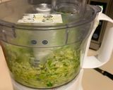 Foto del paso 1 de la receta: Buñuelos de escarola