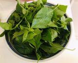 Hình bước làm 2 của món Chân gà hầm ớt xiêm xanh