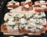 Foto del paso 4 de la receta: Salmón en leche de coco y romero