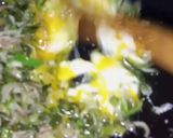A picture of step 4 of Fried rice with chicken.