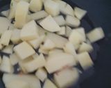 A picture of step 1 of Chicken jalfarezi.