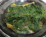 Foto langkah ke 3 dari resep Daun Singkong Kuah Santan.