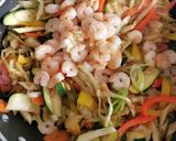 Pas rețetă Noodles cu creveți și legume 4 fotografie