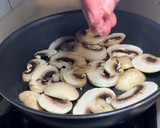 Foto del paso 1 de la receta: Tortilla de champiñones