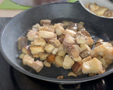 Foto del paso 7 de la receta: Tintorera en salsa, con setas