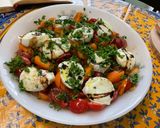 Une image de l'étape 11 de Salade de tomates cerises bicolores à la mozzarella, persil et crème de balsamique.
