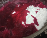 பீட்ரூட், கேரட் புட்டு (Beetroot carrot puttu recipe in tamil) ரெசிபி ஸ்டேப் 3 புகைப்படம்