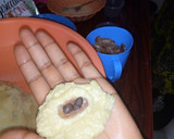A picture of step 4 of Date and Chocolate Cookies.