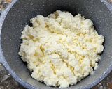 Foto del paso 3 de la receta: Cheesecake de ricotta con arándanos 🫐 (sin horno)