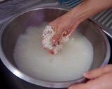 صورة لخطوة 1 من وصفة أرز مع جلبانة (لشخصين)