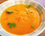 Hình bước làm 2 của món Soup bí đỏ nghệ tây