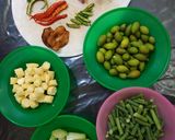 Foto langkah ke 1 dari resep Sayur asem bening simple.