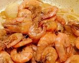 Foto langkah ke 4 dari resep Udang Goreng Mentega.