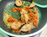 รูปขั้นตอนการทำที่ 4 ของ ผัดเผ็ดปลาดุกทอด