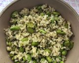 A picture of step 4 of Rice with edamame and dill - vegan.