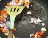 Foto langkah ke 3 dari resep Tumis Sayur Telur Orak Arik.