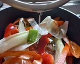 Foto del paso 1 de la receta: Caldo de verduras recicladas