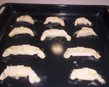 Foto del paso 8 de la receta: Croissant de masa de hojaldre sin relleno