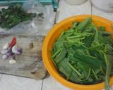 Foto langkah ke 2 dari resep Cah kangkung ladziidzun.