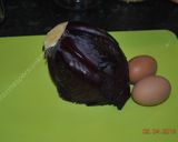 A picture of step 1 of Coloured Fried Eggs نیمرو کلمی.