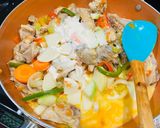 Foto del paso 4 de la receta: Pollo con lorocos y crema