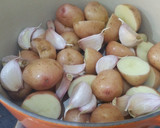 Foto del paso 2 de la receta: Patatas nuevas al tomillo y limón