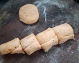 A picture of step 3 of Tomato Mathri.
