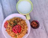 A picture of step 3 of Puffed rice upma.