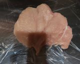 Foto langkah ke 1 dari resep Chicken Cordon Bleu.