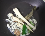 Foto langkah ke 2 dari resep Sop Ayam ala Pak Min Klaten.