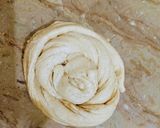 A picture of step 3 of Khasta Karara Paratha.