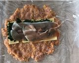 A picture of step 2 of Polpettone ripieno con spinaci crudo e formaggio filante.