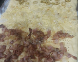 Foto del paso 3 de la receta: Coca de aceitunas, cebolla y bacon 🍞