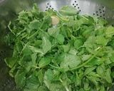 A picture of step 1 of Pudina & Peanut Chutney.