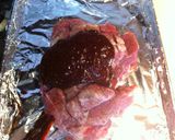 Foto del paso 6 de la receta: Pierna adobada en cama de papas