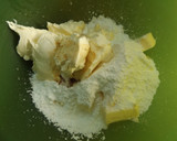 Foto del paso 1 de la receta: Bizcocho nevado de castaña con pepitas de chocolate y castañas almibaradas